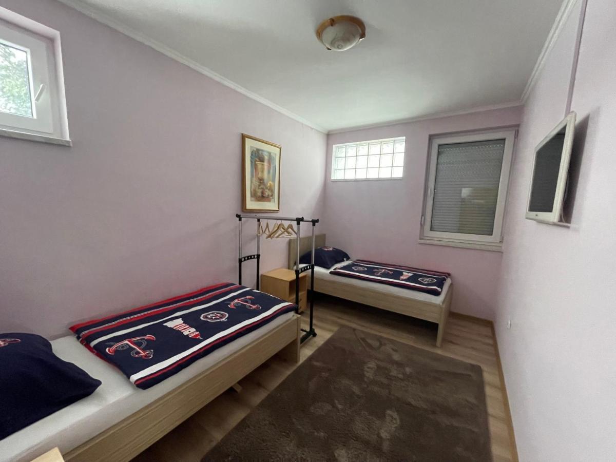 זניקה Apartmani Brod מראה חיצוני תמונה